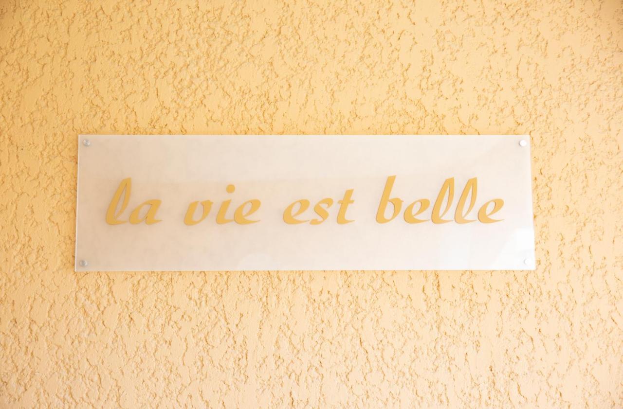 דירות גאסה La Vie Est Belle מראה חיצוני תמונה